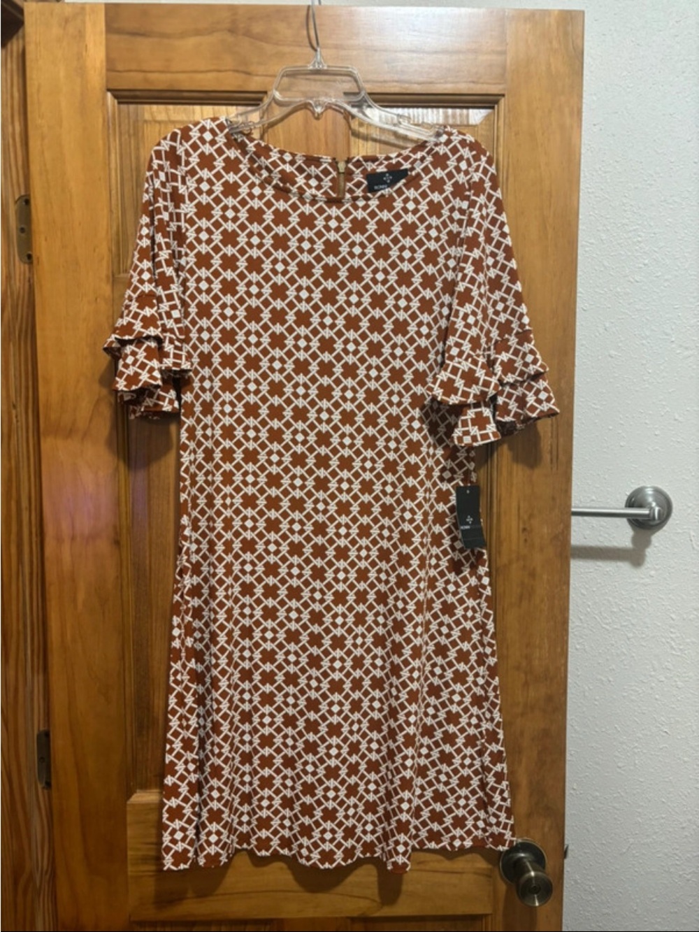 Rust Geo Print Ruffle Sleeve Dress New with Tags - Picture 1 of 3